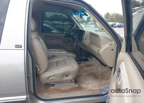 1999 Chevrolet Tahoe из США, поврежденный, VIN 3GNEK18R1XG150981